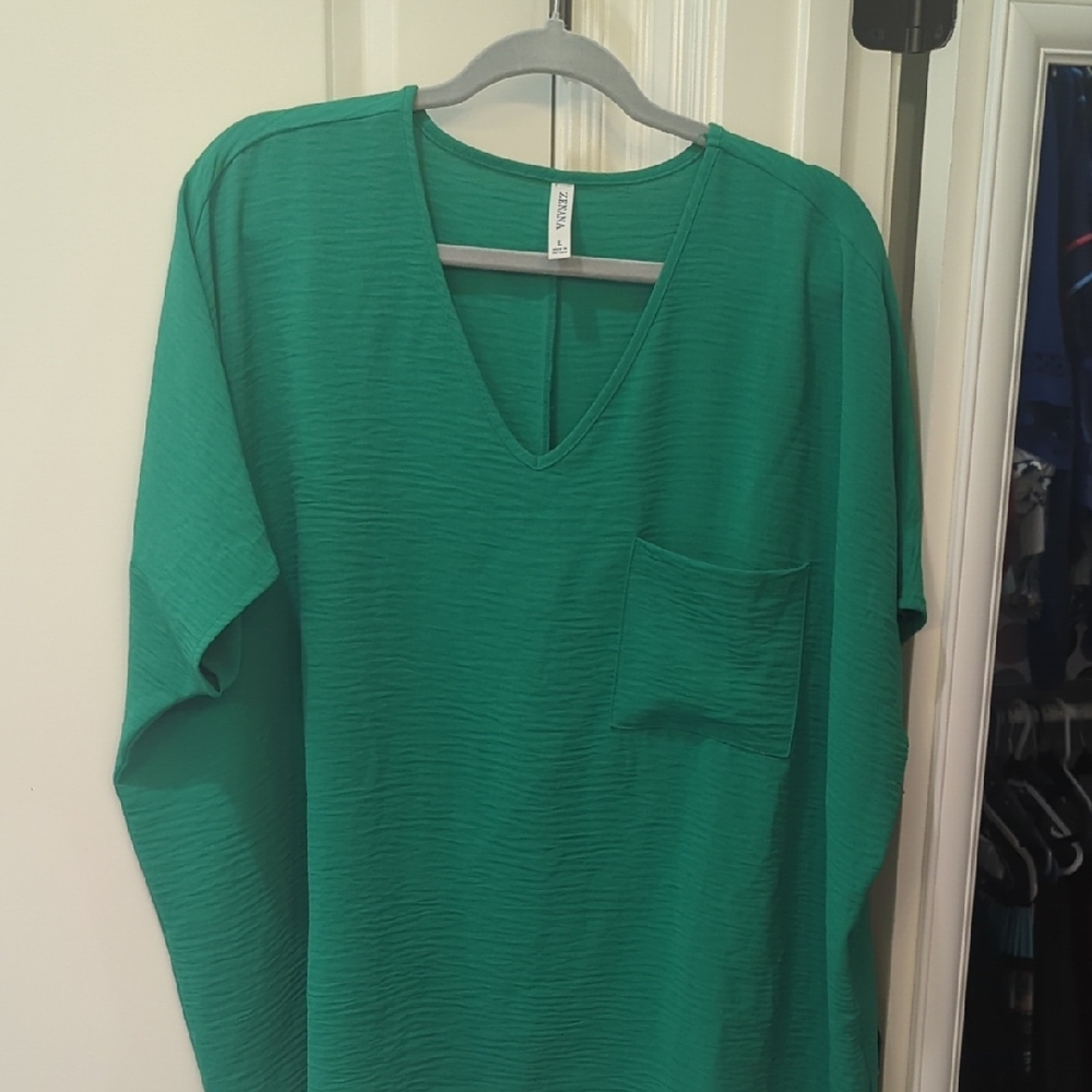 Zenana V-Neck Green Flowy Women's Top Large
